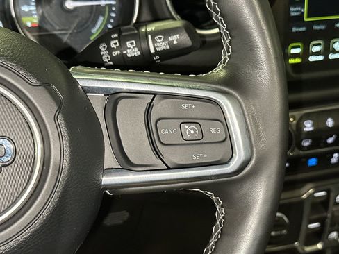 Used 2023 Jeep Wrangler Unlimited Sahara w/ Cold Weather Group AWD/4WD image 24