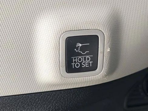 Certified 2023 Jeep Grand Cherokee Limited AWD/4WD image 15