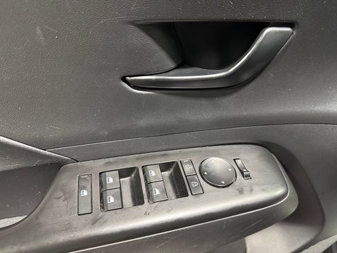 Used 2024 Hyundai Kona SEL FWD image 20