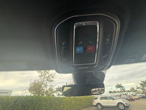 Certified 2025 Jeep Grand Cherokee Laredo image 13