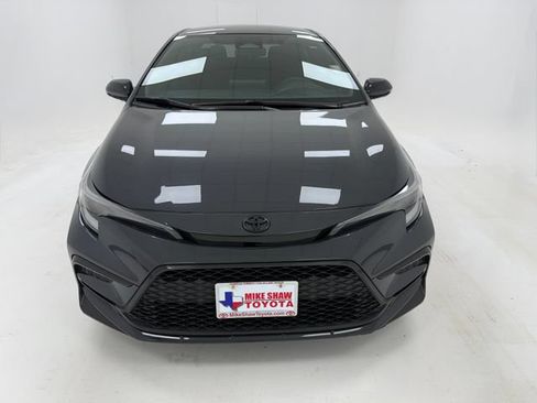 Used 2025 Toyota Corolla SE FWD image 3