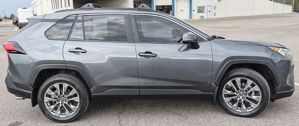 Used 2019 Toyota RAV4 XLE Premium w/ Cold Weather Package AWD/4WD image 2