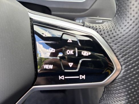 Used 2024 Volkswagen Tiguan SE R-Line AWD/4WD image 22