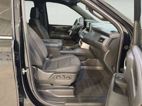 Used 2024 GMC Yukon SLE w/ Gmc Pro Safety Plus Package RWD image 22