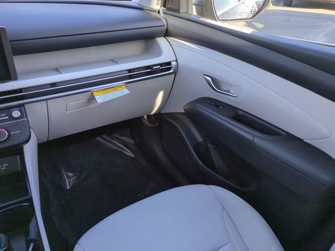 New 2026 Hyundai Tucson SE image 17
