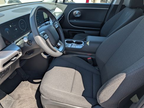 New 2026 Hyundai Ioniq 9 SE AWD/4WD image 6