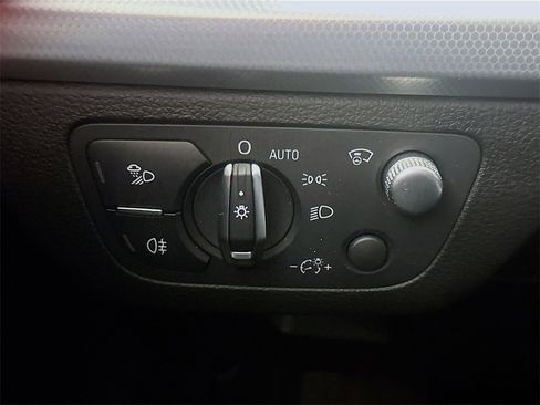 Used 2025 Audi Q5 Prestige image 22