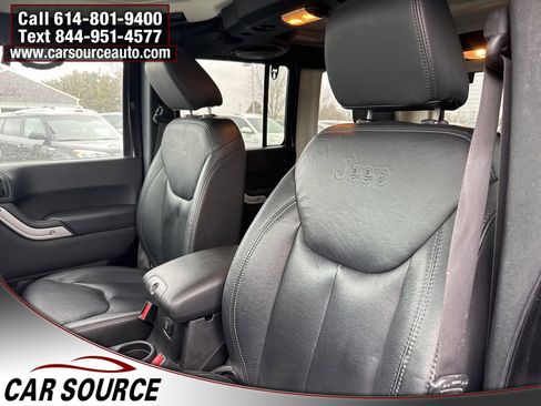 Used 2013 Jeep Wrangler Unlimited Sahara w/ Connectivity Group image 17