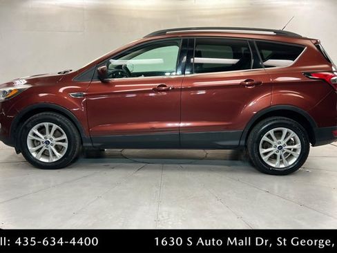 Used 2018 Ford Escape SEL AWD/4WD image 2