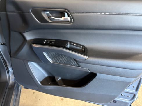 Used 2023 Nissan Pathfinder SL image 37