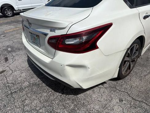 Used 2017 Nissan Altima 2.5 SR FWD image 7