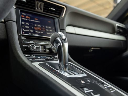 Certified 2015 Porsche 911 GT3 image 25