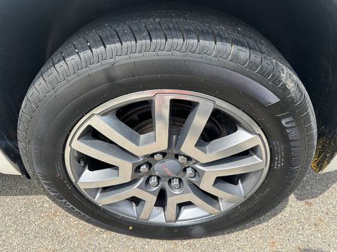 Used 2014 GMC Acadia Denali image 33