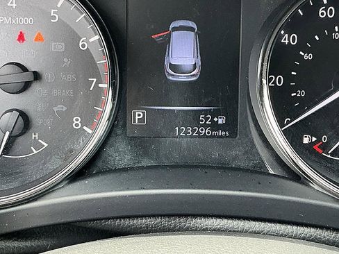 Used 2017 Nissan Rogue Sport SL image 16