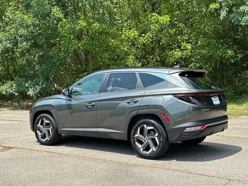 Used 2023 Hyundai Tucson SEL w/ Cargo Package AWD/4WD image 3
