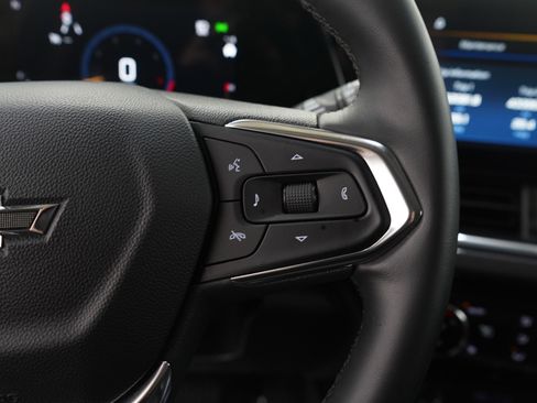 Used 2024 Chevrolet Trax ACTIV w/ Driver Confidence Package image 25