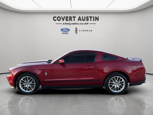 Used 2012 Ford Mustang Premium image 2