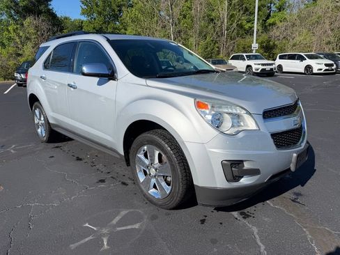 Used 2015 Chevrolet Equinox LT FWD image 4