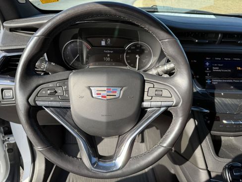 Certified 2021 Cadillac XT6 Premium Luxury image 13