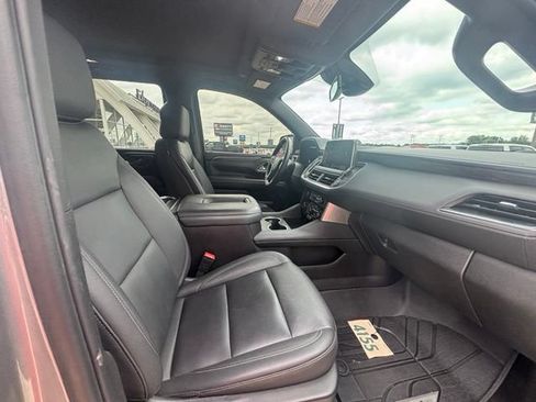 Used 2024 Chevrolet Tahoe Z71 w/ Luxury Package AWD/4WD image 16