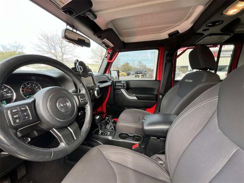 Used 2017 Jeep Wrangler Unlimited Sahara w/ Max Tow Package image 10