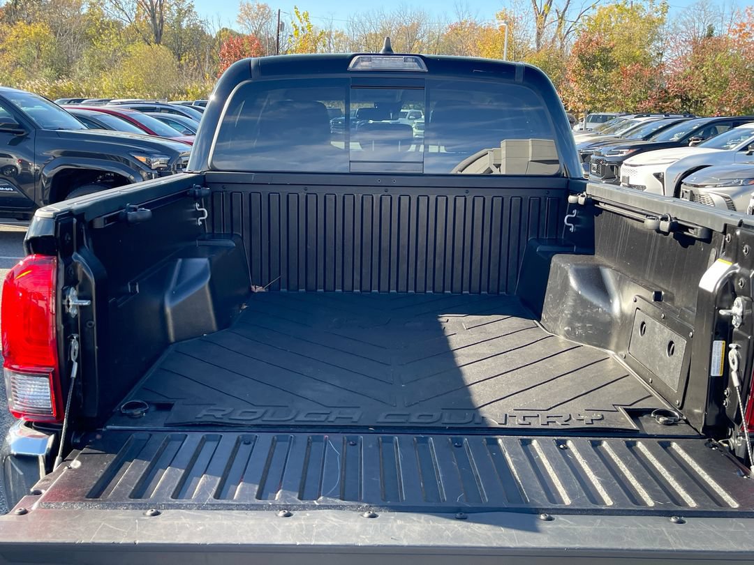 Certified 2023 Toyota Tacoma SR5 AWD/4WD image 17