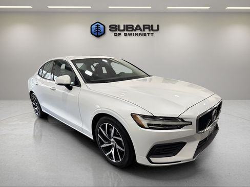 Used 2020 Volvo S60 T5 Momentum w/ Protection Package Premier FWD image 7