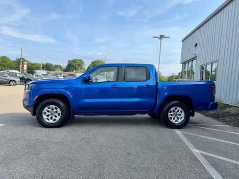 Used 2024 Nissan Frontier SV AWD/4WD image 4
