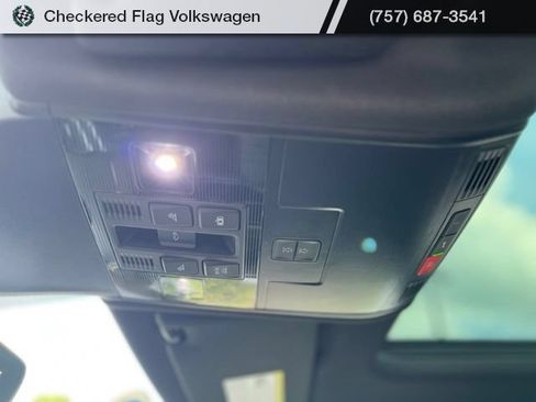 Used 2023 Volkswagen Tiguan SE R-Line AWD/4WD image 19