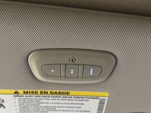 Used 2022 Chrysler Pacifica Touring-L w/ Uconnect Theater Family Group image 39