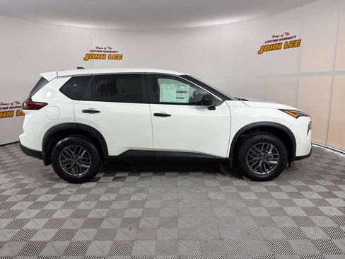 New 2026 Nissan Rogue S image 7