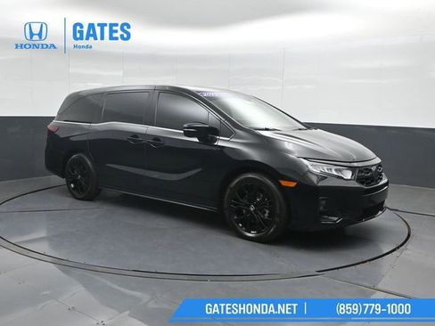Certified 2025 Honda Odyssey Sport-L image 4