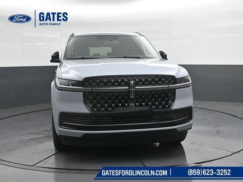 New 2025 Lincoln Navigator L Reserve w/ Jet Appearance Package image 5