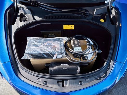 Used 2025 McLaren Artura Spider image 22