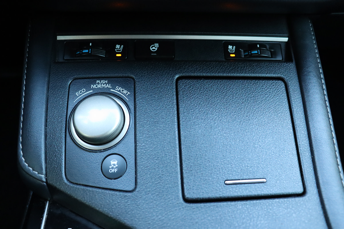 Used 2017 Lexus ES 350 w/ Navigation System Package FWD image 32