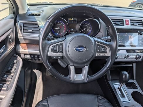 Used 2017 Subaru Outback 2.5i Limited AWD/4WD image 4