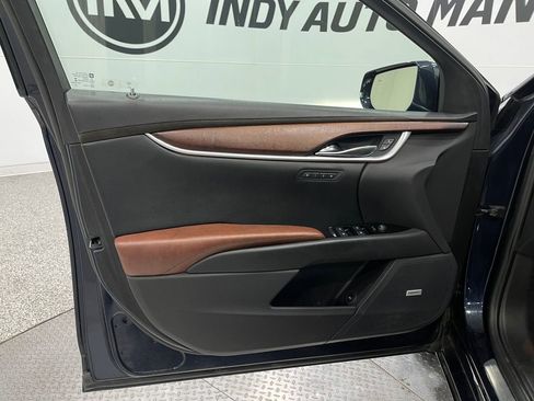 Used 2019 Cadillac XTS Luxury w/ Driver Awareness Package image 16
