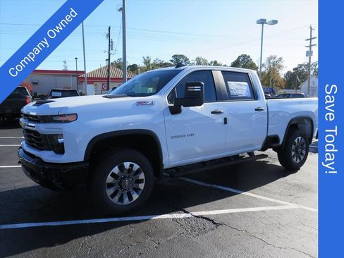 New 2026 Chevrolet Silverado 2500 Custom w/ Custom Value Package AWD/4WD image 8