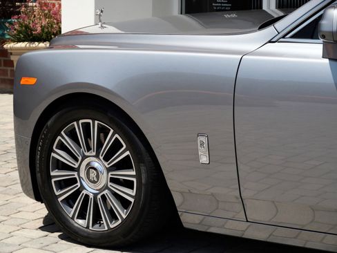 Certified 2023 Rolls-Royce Phantom Sedan RWD image 23