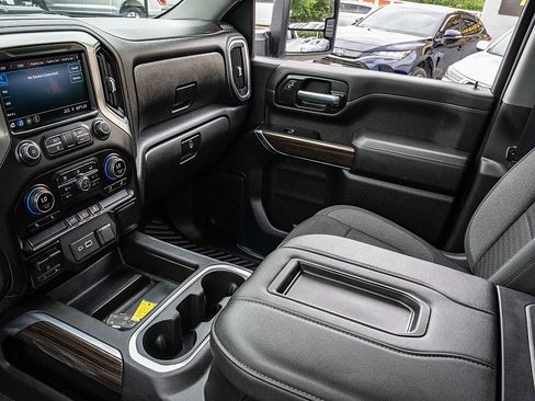 Used 2021 Chevrolet Silverado 3500 LT w/ Convenience Package image 15