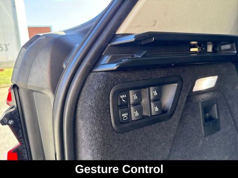 Used 2025 BMW X7 xDrive40i image 33