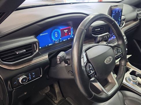Used 2021 Ford Explorer Platinum w/ Equipment Group 601A AWD/4WD image 5
