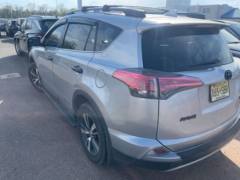 Used 2018 Toyota RAV4 XLE image 3