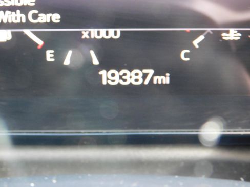 Used 2025 GMC Terrain Elevation image 37