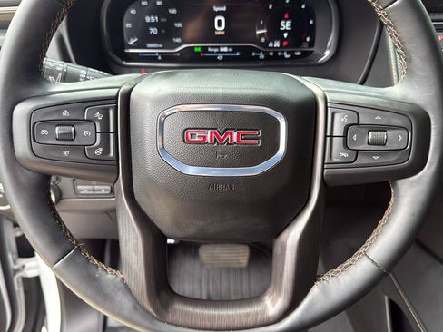 Used 2024 GMC Yukon AT4 w/ Technology Package AWD/4WD image 18