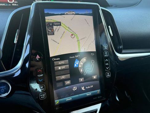 Used 2017 Toyota Prius Prime Premium image 26