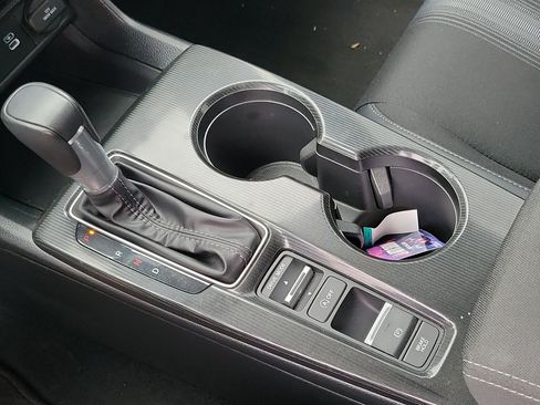 Used 2025 Honda Civic Sport image 12