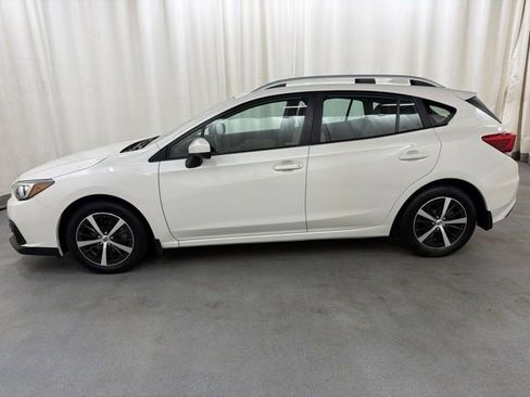 Used 2023 Subaru Impreza 2.0i Premium AWD/4WD image 3