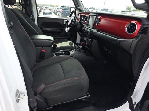 Used 2022 Jeep Gladiator Rubicon AWD/4WD image 5