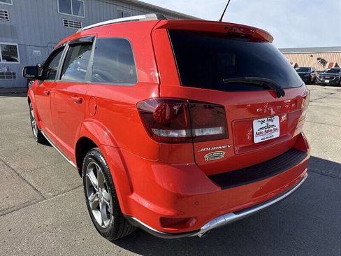 Used 2017 Dodge Journey Crossroad w/ Popular Equipment Group FWD image 5